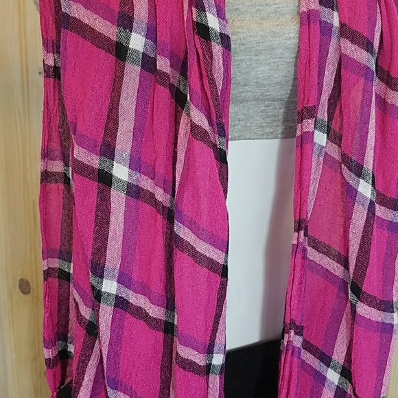 Pink Plaid Scarf with Fringe - Picture 3 of 3